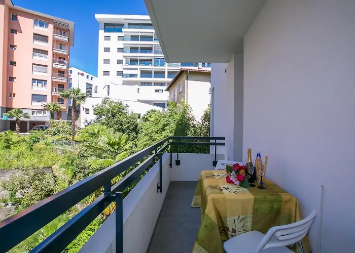 アパート Piccola Grecia 6 ルガーノ