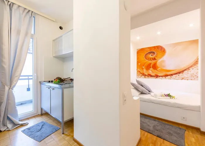 Piccola Grecia 6 アパート *